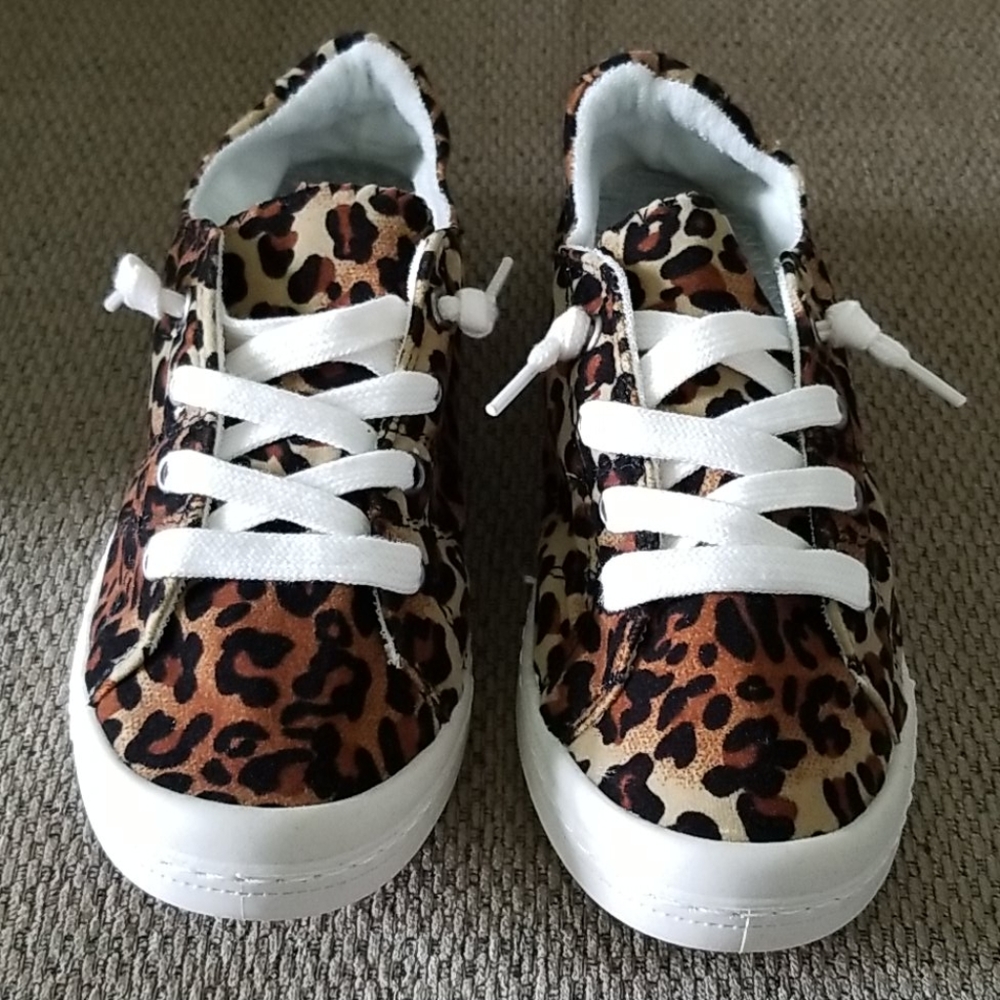 ⭐CLEARANCE SALE⭐  LEOPARD TENNIS SHOES - Picture 2 of 8